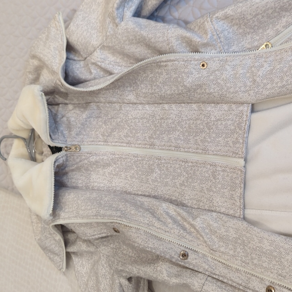 Jessica Simpson jacket - Picture 3 of 4